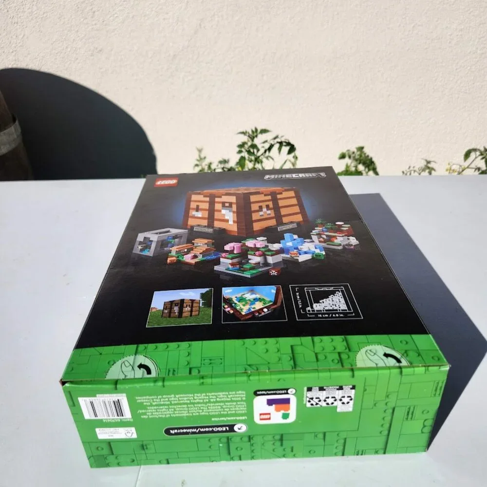 New LEGO Minecraft Crafting Table Toy Building Set 21265 Minecraft Figures, Mobs